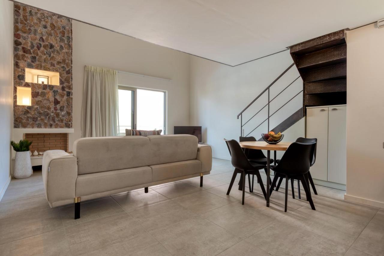 Saronis Suites Saronida Eksteriør billede