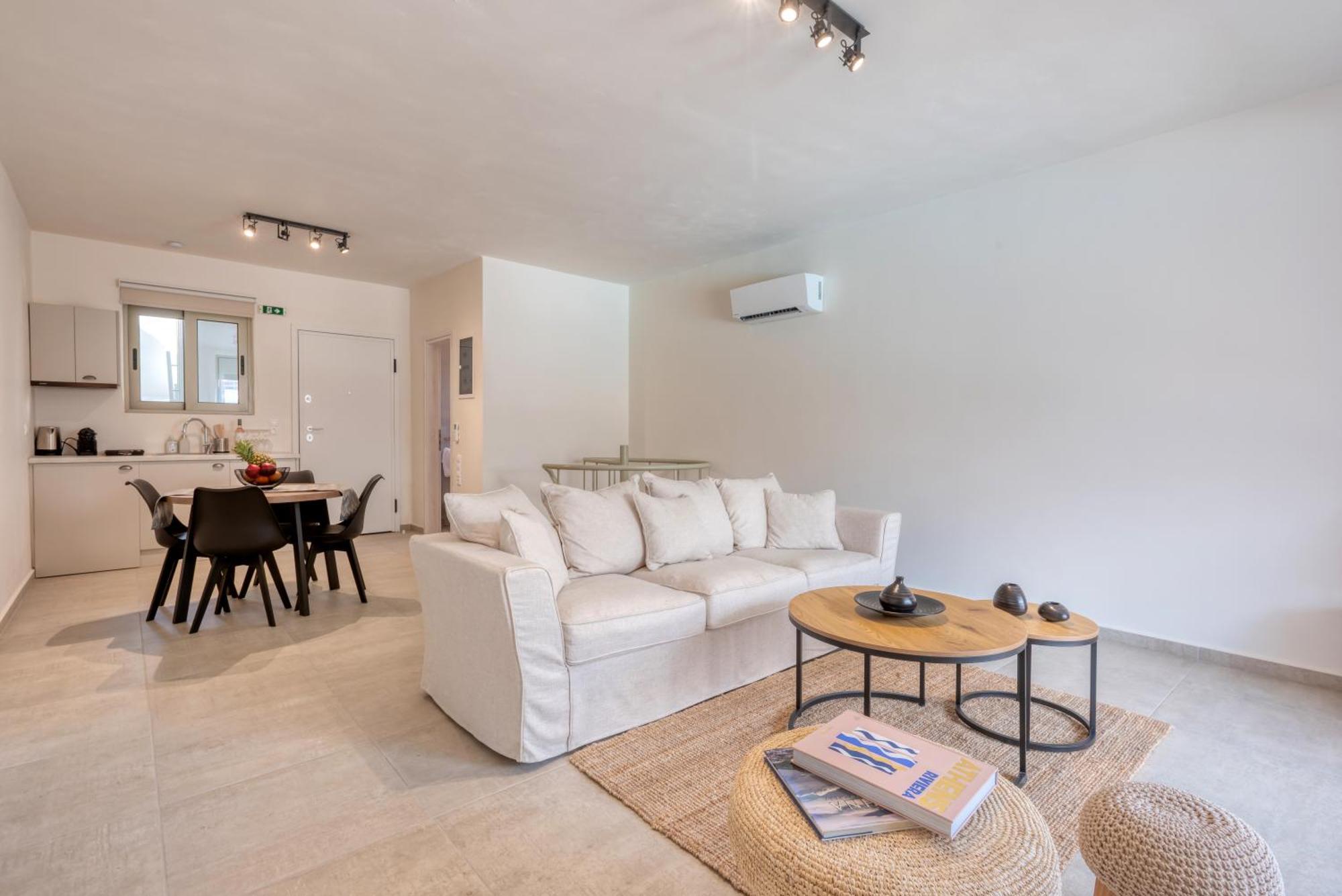 Saronis Suites Saronida Eksteriør billede