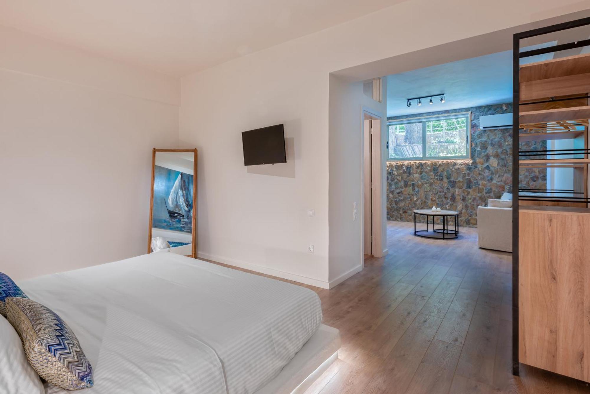 Saronis Suites Saronida Eksteriør billede