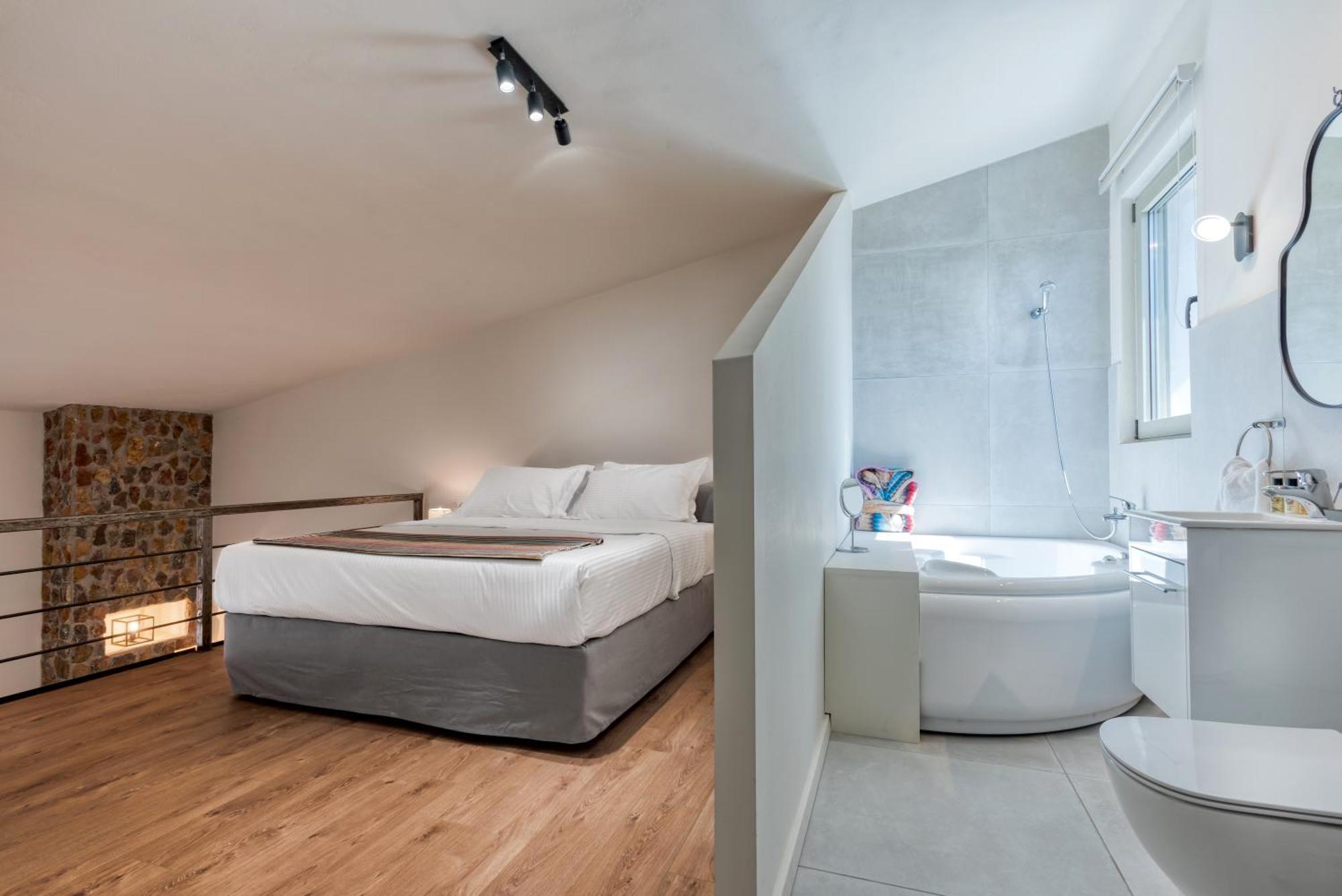 Saronis Suites Saronida Eksteriør billede