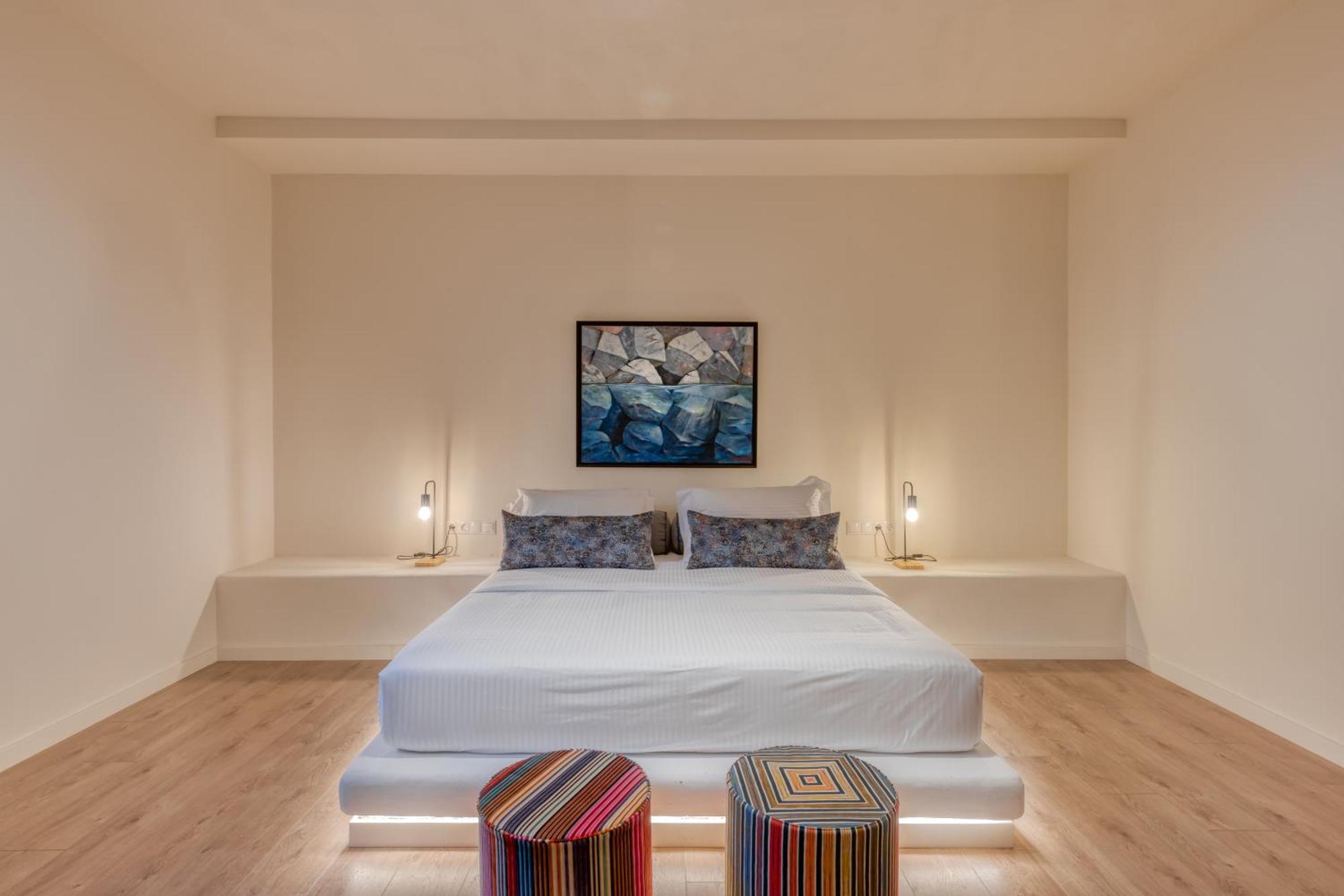 Saronis Suites Saronida Eksteriør billede