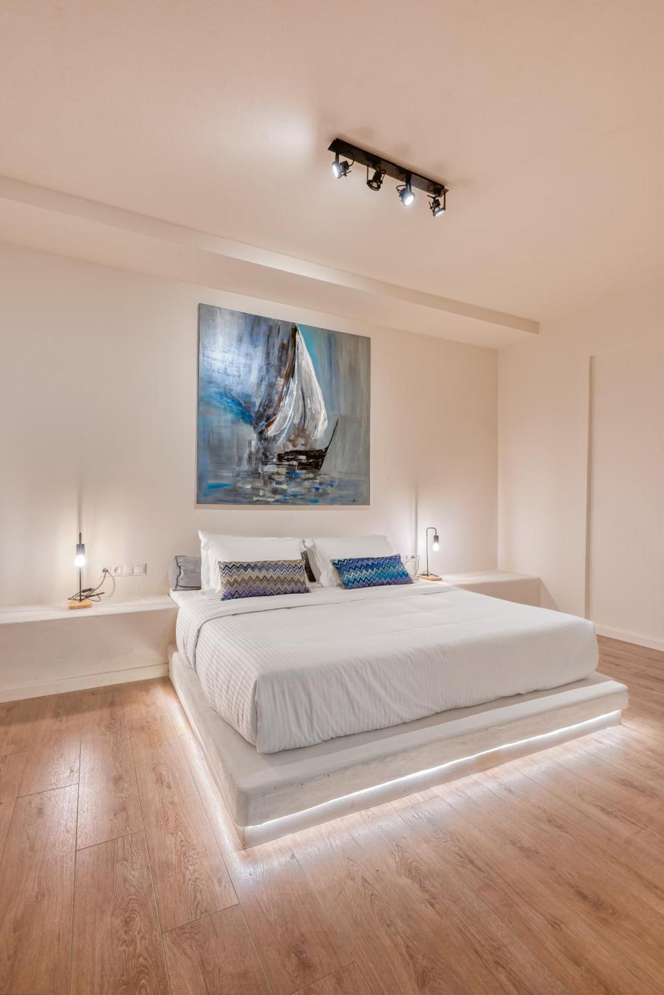 Saronis Suites Saronida Eksteriør billede