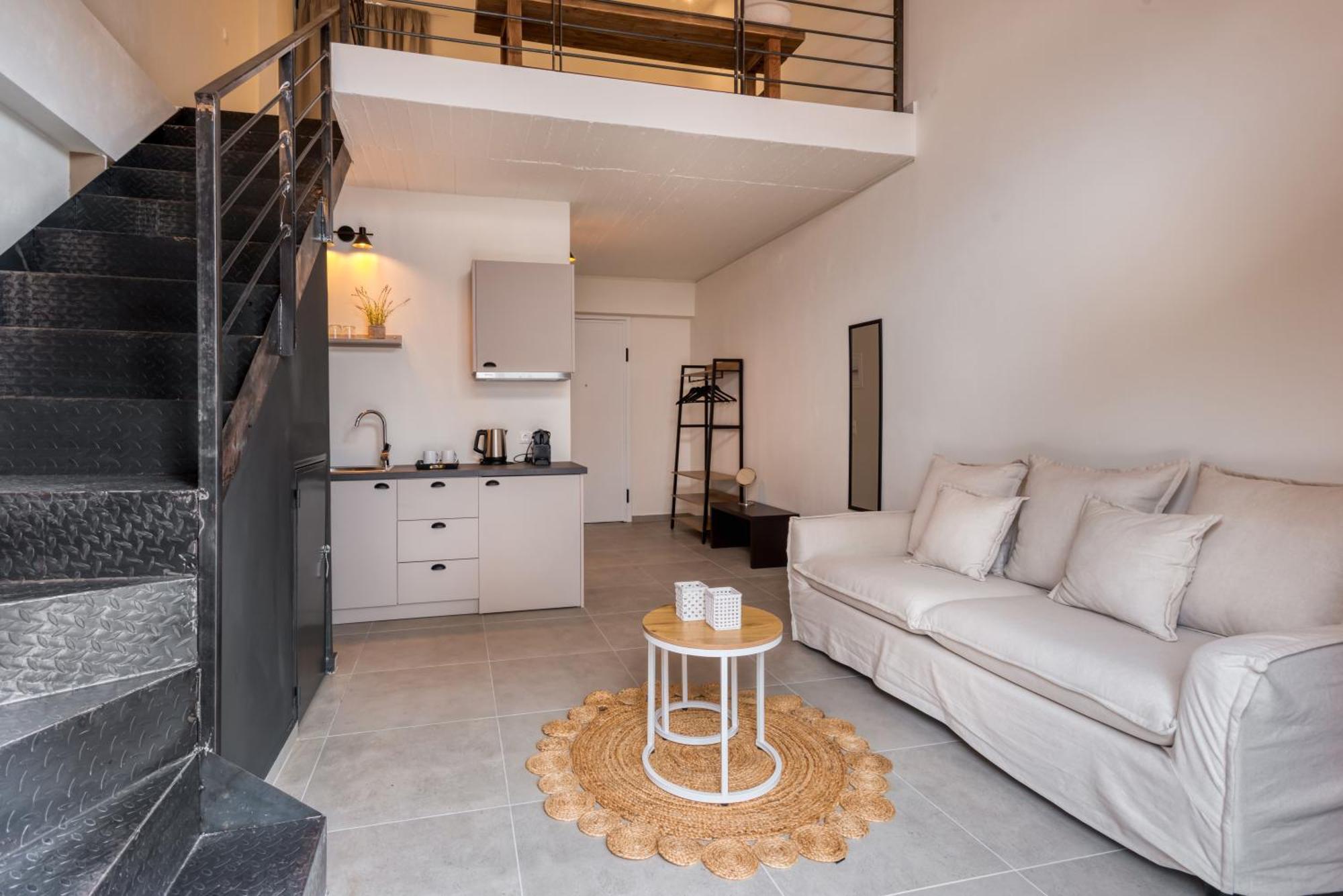Saronis Suites Saronida Værelse billede